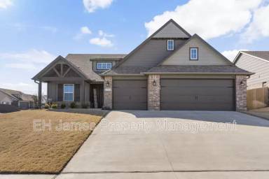 Main picture of 3910 S 13th Pl