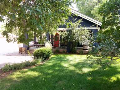 Main picture of 307 1/2 Cheyenne Blvd