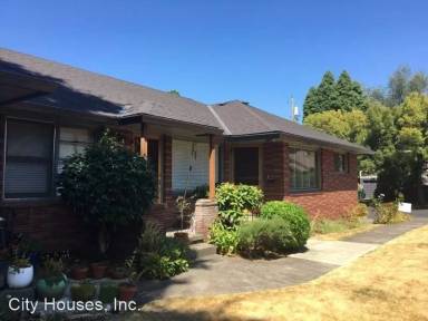 Main picture of 2224 SE Ash St