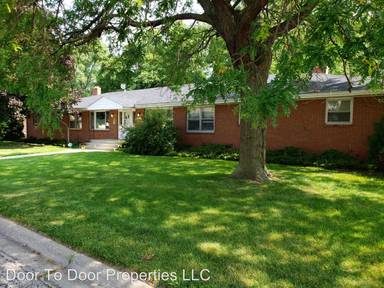 Main picture of 2432 Holmes St