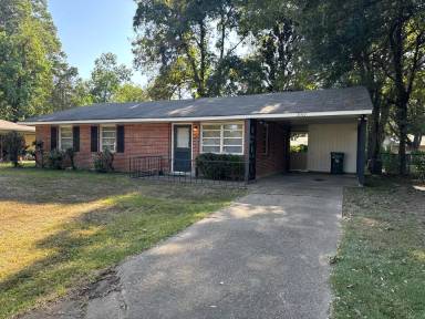 Main picture of 2307 Racine Dr