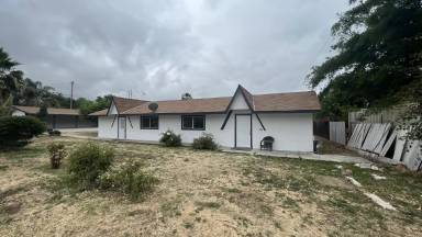 Main picture of 577 E Naranjo Blvd