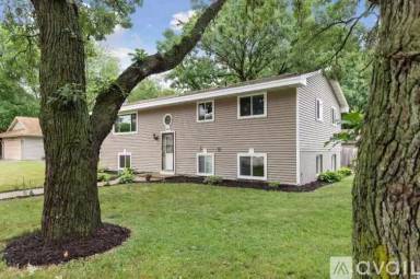Main picture of 1002 38th Ave