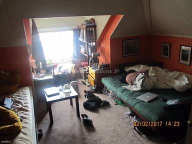 Main picture of 102 Murdock St