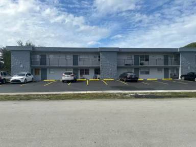 Main picture of 3701 SW 59th Ter