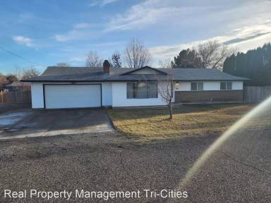 Main picture of 100 E 36th Ave