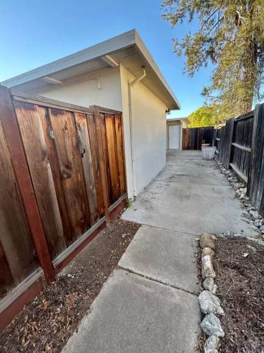 Main picture of 1624 2nd St