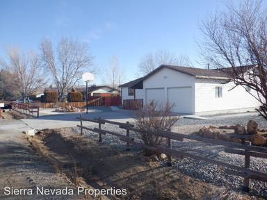 Main picture of 10 N Tropicana Cir