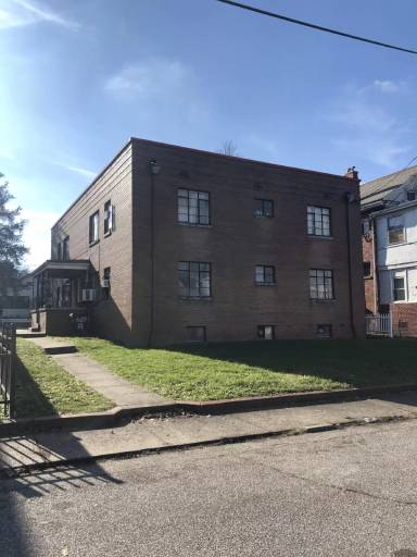 Main picture of 615 Grant St