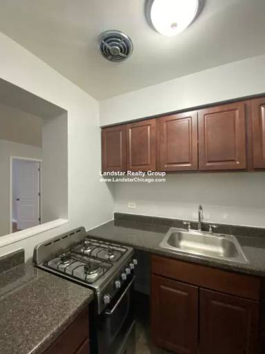 Main picture of 1040 W Hollywood Ave Apartments