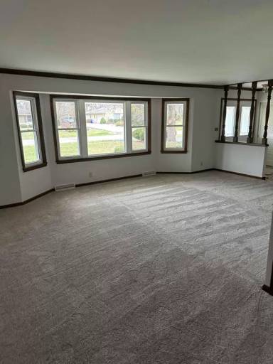 Main picture of 17540 Royalcrest Dr