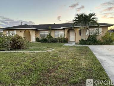 Main picture of 413 NE 24th Pl