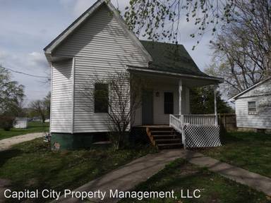 Main picture of 812 W Railroad St