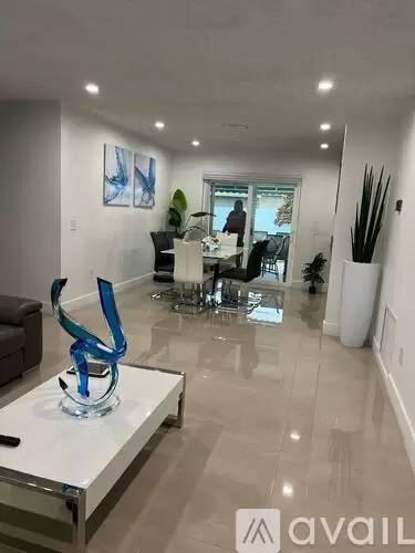 Main picture of 7470 Atlanta St