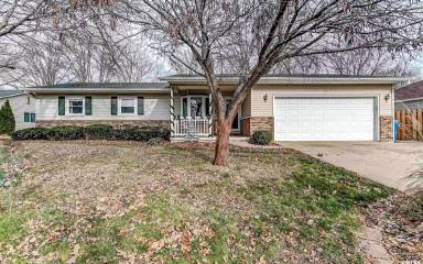 Main picture of 6 Lancelot Dr