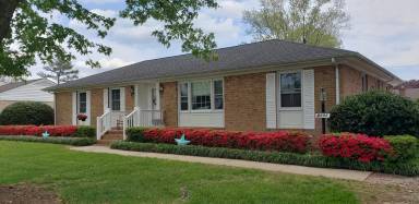 Main picture of 8195 Crestline Ln