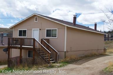 Main picture of 304 S 1st St