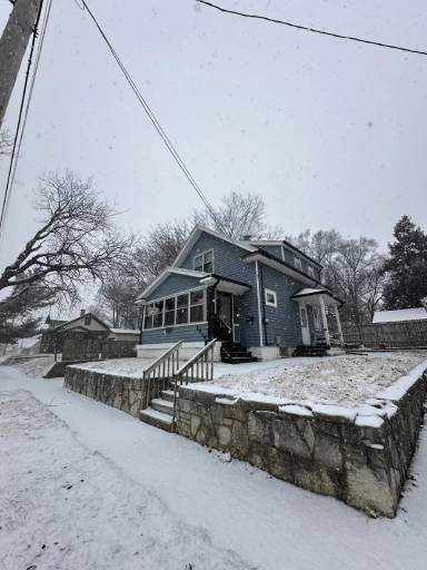 Main picture of 1516 6th Ave