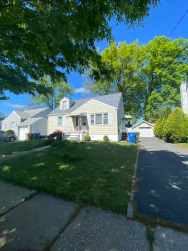 Main picture of 740 Walnut St