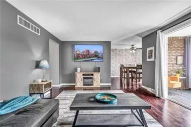 Main picture of 110 Groton Dr