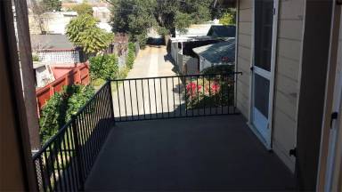 Main picture of Gordon, 875-897 - 895