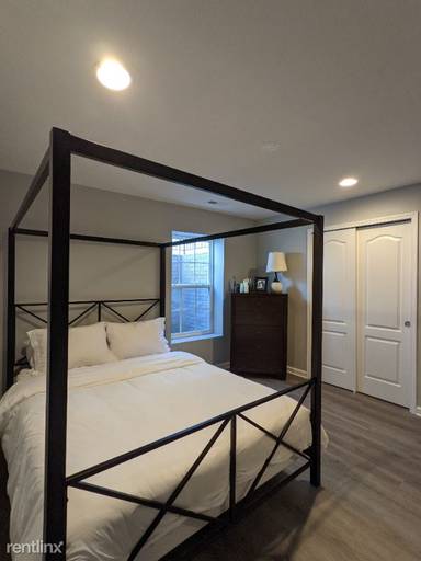 Main picture of 454 Embrey Mill Rd