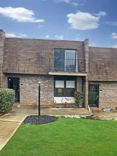Main picture of 10 Poinsett Ave