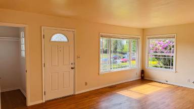 Main picture of 2341 S Grant Ave