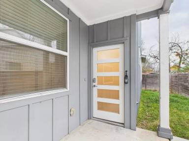 Main picture of 6102 Caddie St