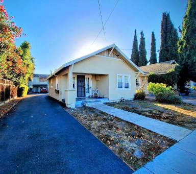 Main picture of 376 Leigh Ave