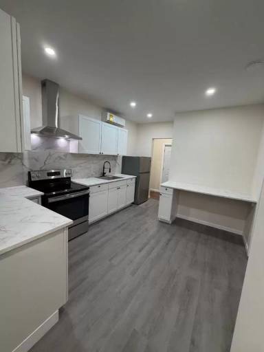 Main picture of 636 Beach 22nd St