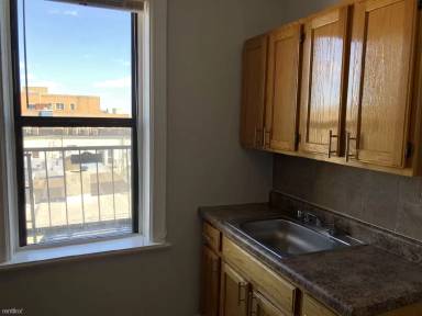 Main picture of 225 Academy St