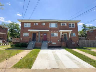 Main picture of 4930 Winthrop St