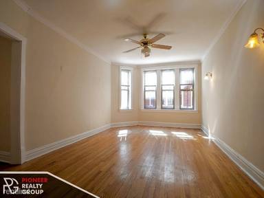 Main picture of 550-60 W Aldine Ave