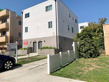 Main picture of 5133 1/2 Maplewood Ave