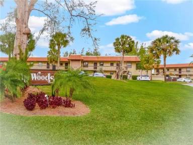 Main picture of 21900 Lake Forest Cir