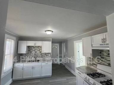 Main picture of 1115 W 150th St