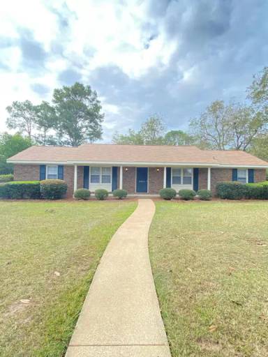 Main picture of 2204 Little John Ln