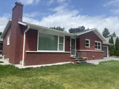Main picture of 1203 Oak St