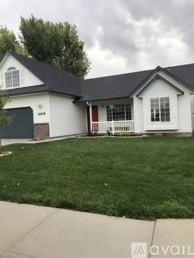 Main picture of 11939 Colonial Dr