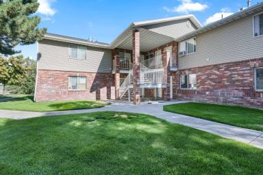 Main picture of 264 N 3rd E