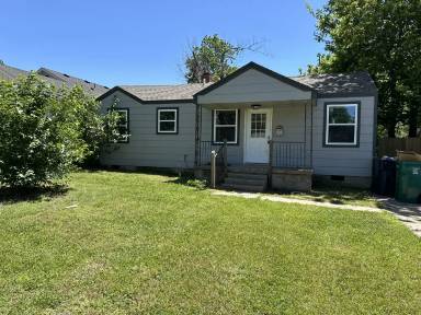 Main picture of 3208 NW 30th St