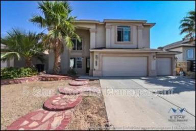 Main picture of 452 Emerald Pass Ave