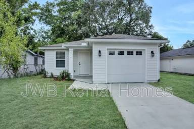 Main picture of 7946 Dekle Ave