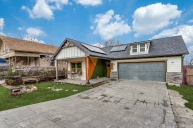 Main picture of 1337 E Magnolia Ave