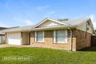 Main picture of 411 Southlake Dr