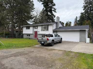Main picture of 15300 NE 39th St