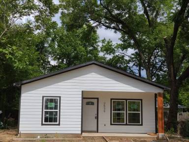 Main picture of 2539 Marburg St