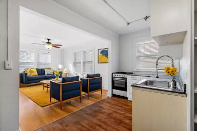 Main picture of 1618 Charles Ave