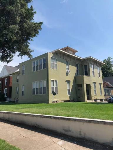 Main picture of 226 N 14th St